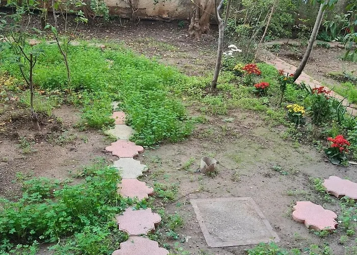 Karpuzkaldlran Karslsl Muestakil Girisli Bahceli Apartment Antalya