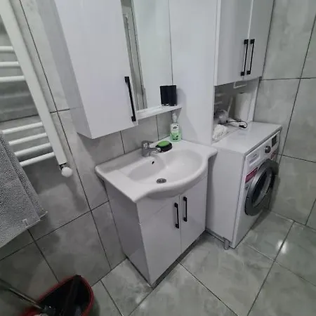 Apartament Karpuzkaldlran Karslsl Muestakil Girisli Bahceli *